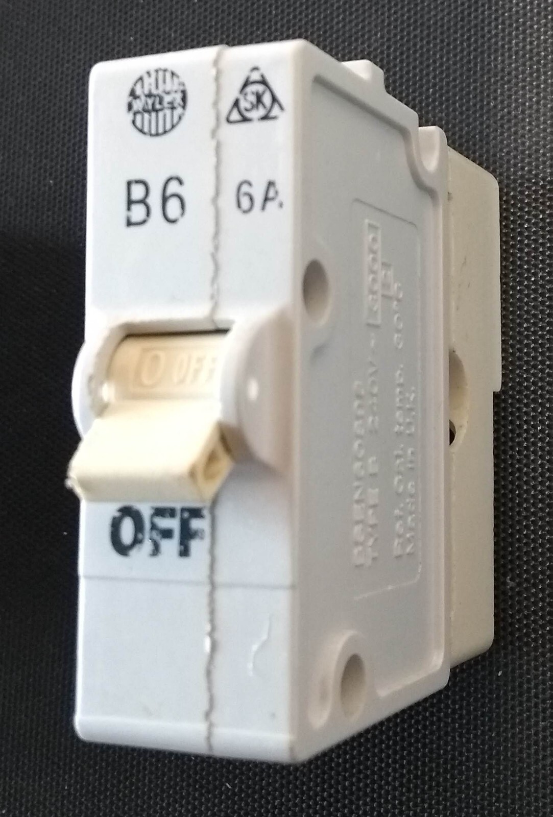 Wylex plug in MCB 40A, 32A, 16A, 10A, 6A inc base replaces rewirable