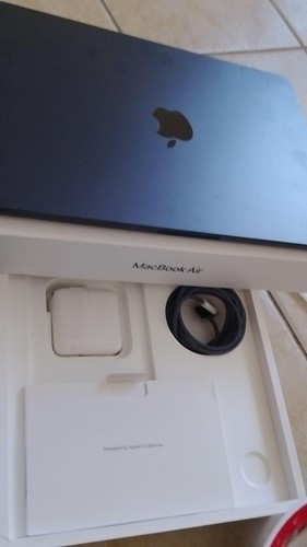 Apple MacBook Air 13.6" 256GB SSD, M2, 8GB Laptop - Midn - MLY33LL/ 2023 NEW