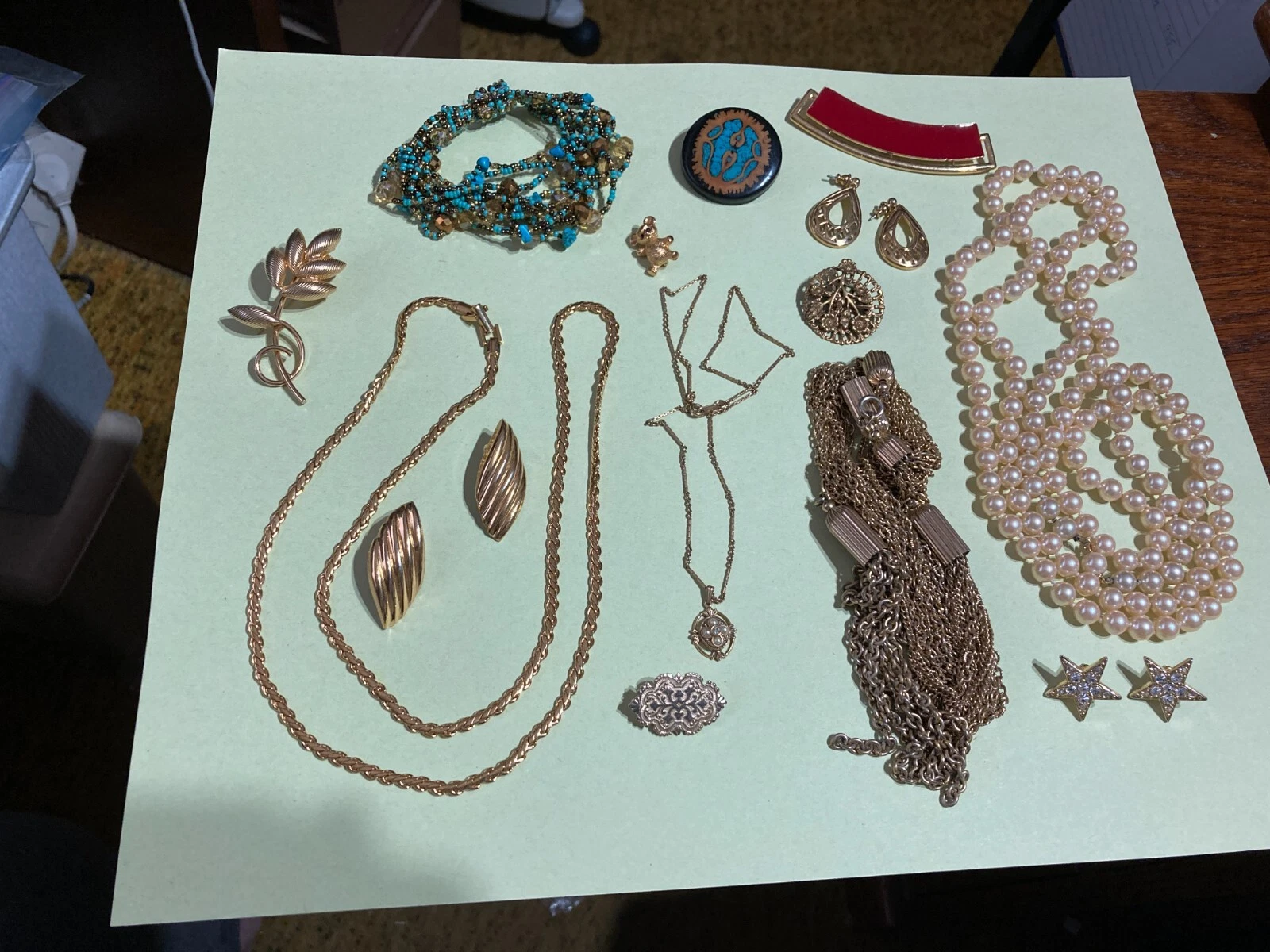 LOT DOUZAINE DE BIJOUX BOULANGERS   PLUS DE LA MOITIÉ SONT SIGNÉS
