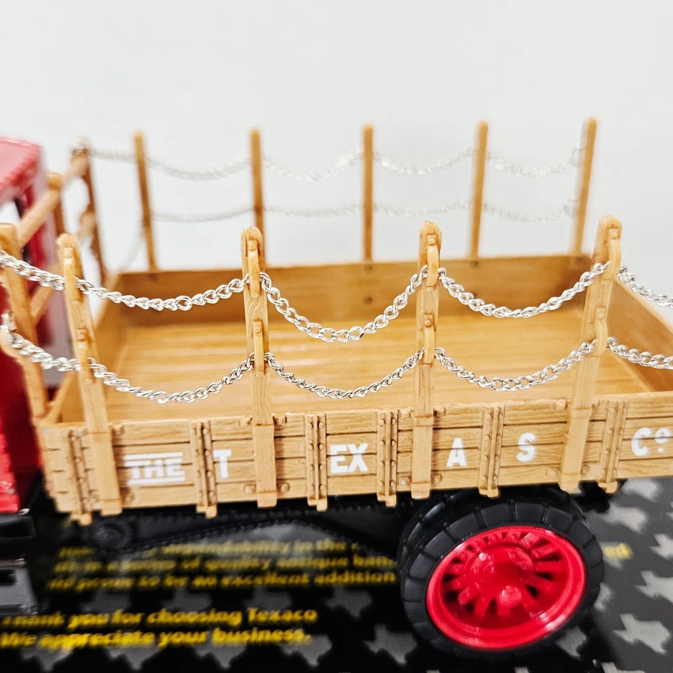 Ertl 1918 Mack AC Bulldog Flatbed Truck Texaco 1:32 Die Cast Metal Bank Delivery - Image 2 of 4