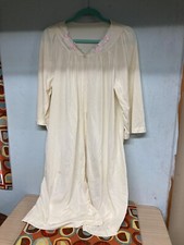 Vintage Ladies Button Front Nylon M-L Nightgown Robe Cream Floral Embroidery