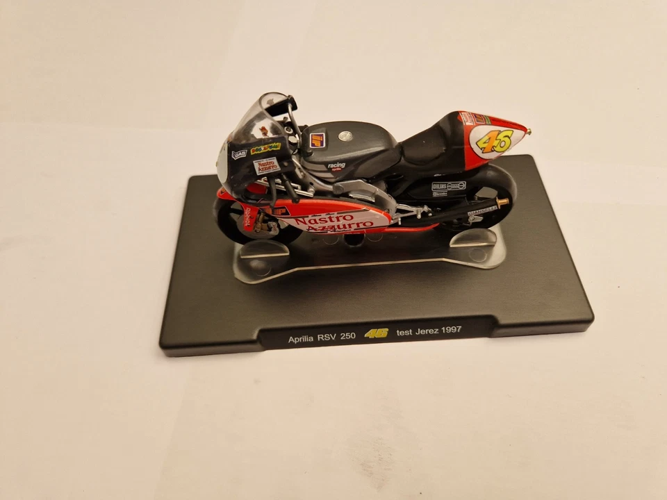 PANINI 1/18 VALENTINO ROSSI APRILIA RSV 250 JEREZ TEST 1997 MOTO GP BIKE - Image 2 of 3