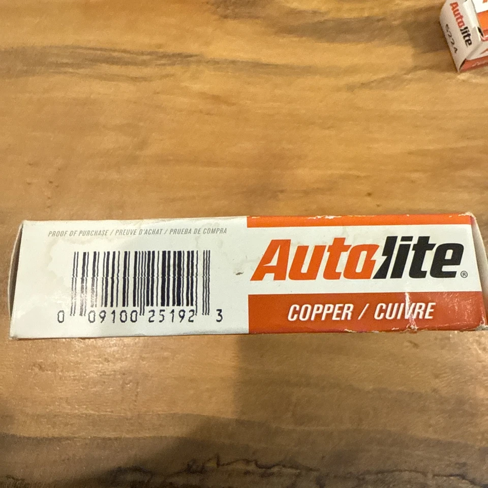 Velas de ignição Autolite 5224 núcleo de cobre para ignição secundária - (pacote com 4) - Imagem 2 de 4