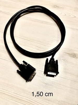 dvi kabel    DVI-Kabel (Digital Visual Interface).
