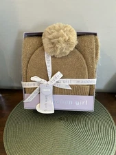 Madden Girl Beige Boxed gift set faux fur hat with Glitter Accents and scarf NEW