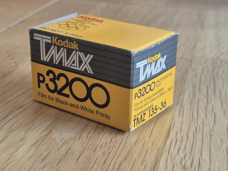 Alter Kodak p3200 TMAX BW Film 35 mm TMZ 135-36 CAT 803 4951 FILM - Bild 1 von 4