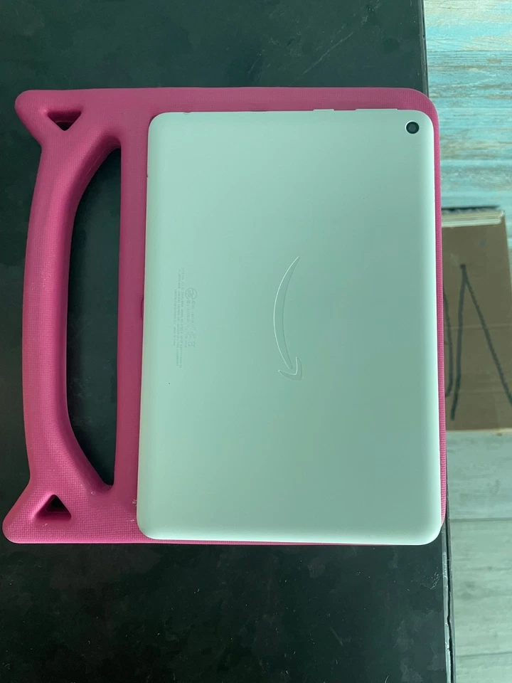 Mini almofada Amazon I nunca usada, branca, tem suporte de silicone para crianças - Imagem 2 de 3