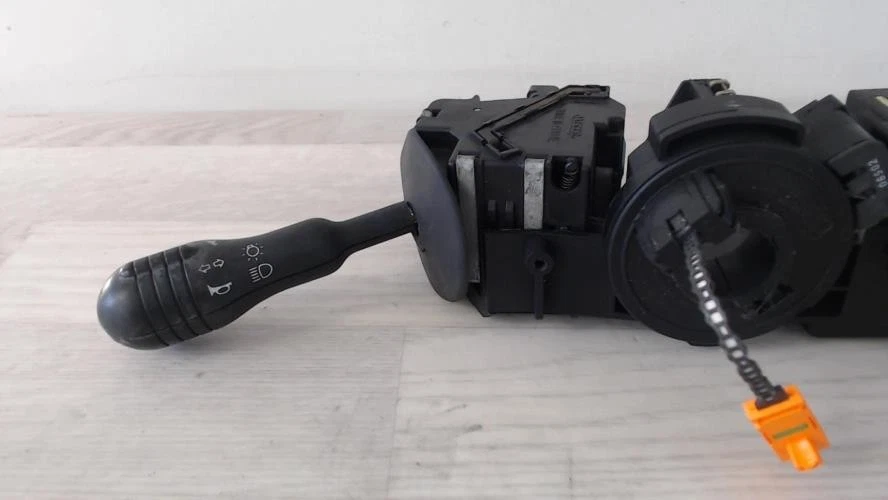 Com (Bloc Contacteur Tournant+Commodo Essuie Glace+Commodo Phare) RENAULT TWINGO - Photo 3/4