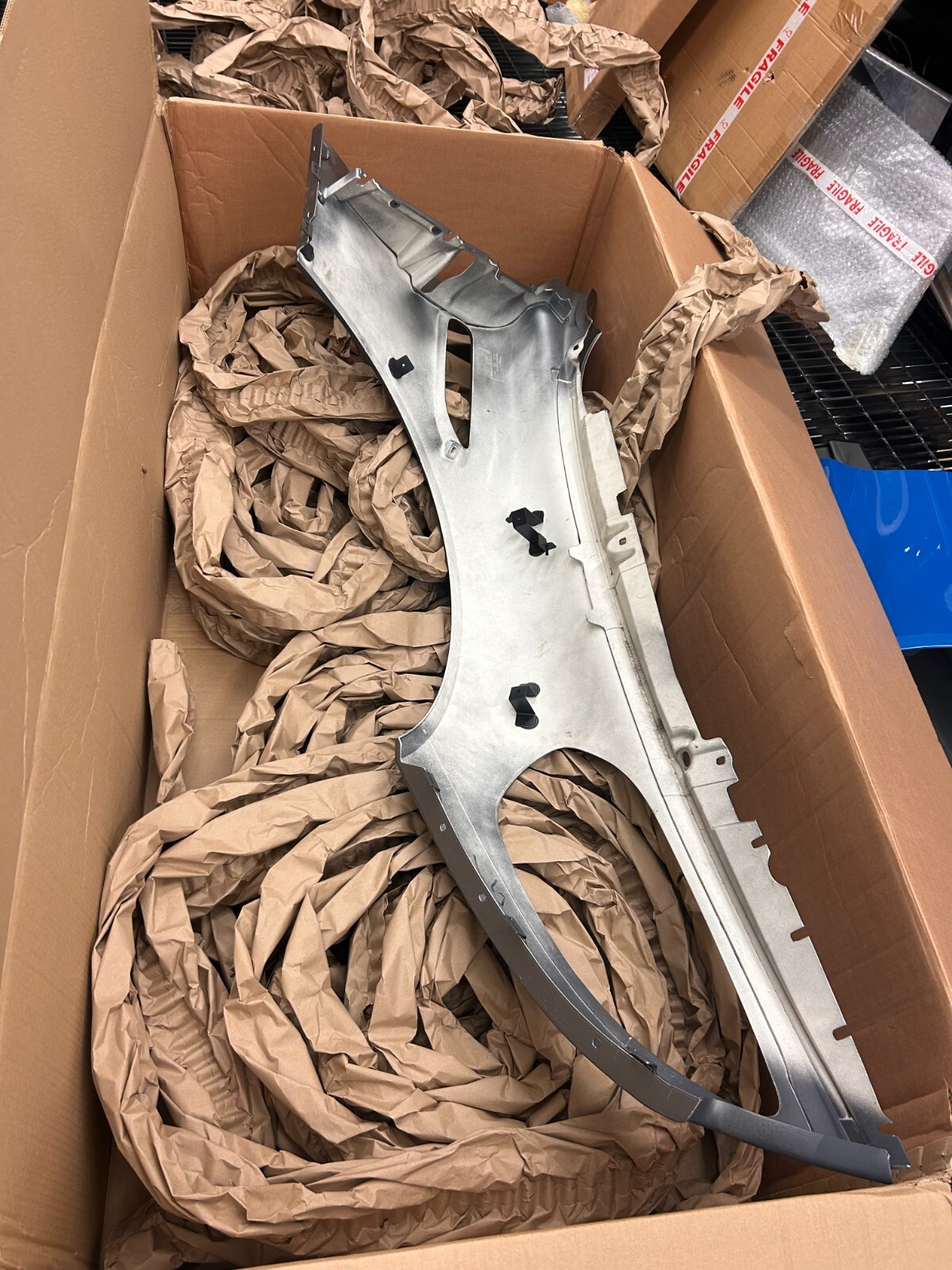Aston Martin RAPIDE (2010-2019)  driver side Fender assy AD43-F16006-AD