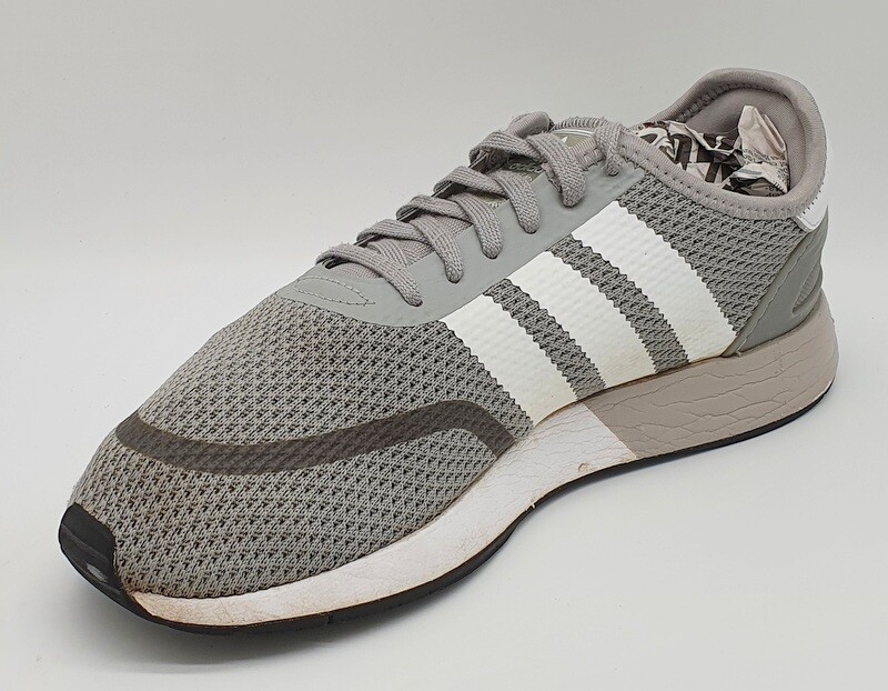 cq2334 adidas