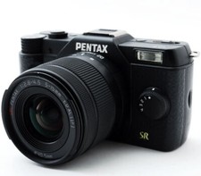 Ricoh PENTAX Q7 12.4MP Digital Camera Black w/ 02 5-15mm Superb