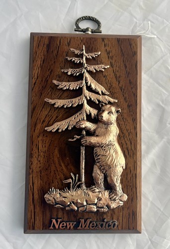 Vintage A & F Canada Small Wall Plague w/3D Metal Bear New Mexico Museum Wall - Picture 1 of 7
