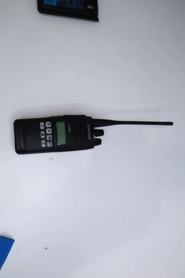 Kenwood TK3710 UHF CB IP67 80 Channel Radio Handheld - image 3 of 4