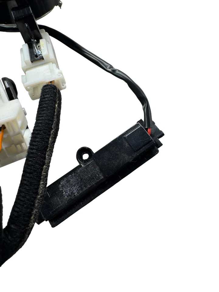 Жгут проводов задний левый для двери седана Hyundai Genesis 2015-2016 годов выпуска от оригинального производителя 26173-B1100 - Изображение 3 из 4