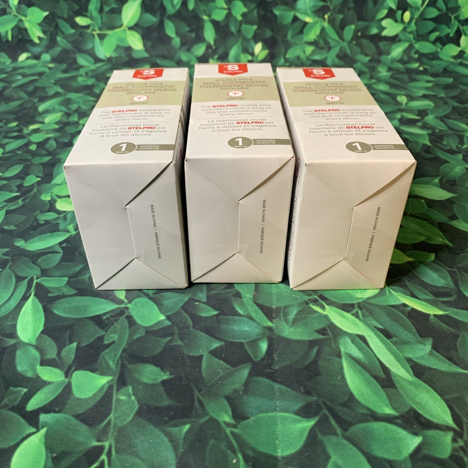 NEW IN BOX STELPRO DOUBLE POLE THERMOSTATS SWT2F Thermostat DP 120-277V 22A 3