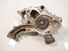 Pompe à eau Mercedes 450
