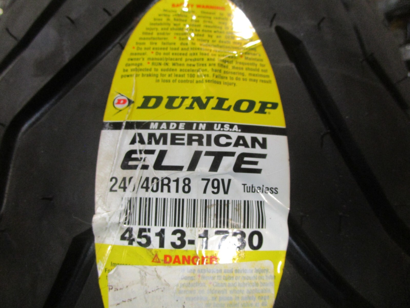 Dunlop American Elite 240/40R-18 Rear Motorcycle Tire – For Harley-Davidson CVO Softail, Breakout & More – Black Wall