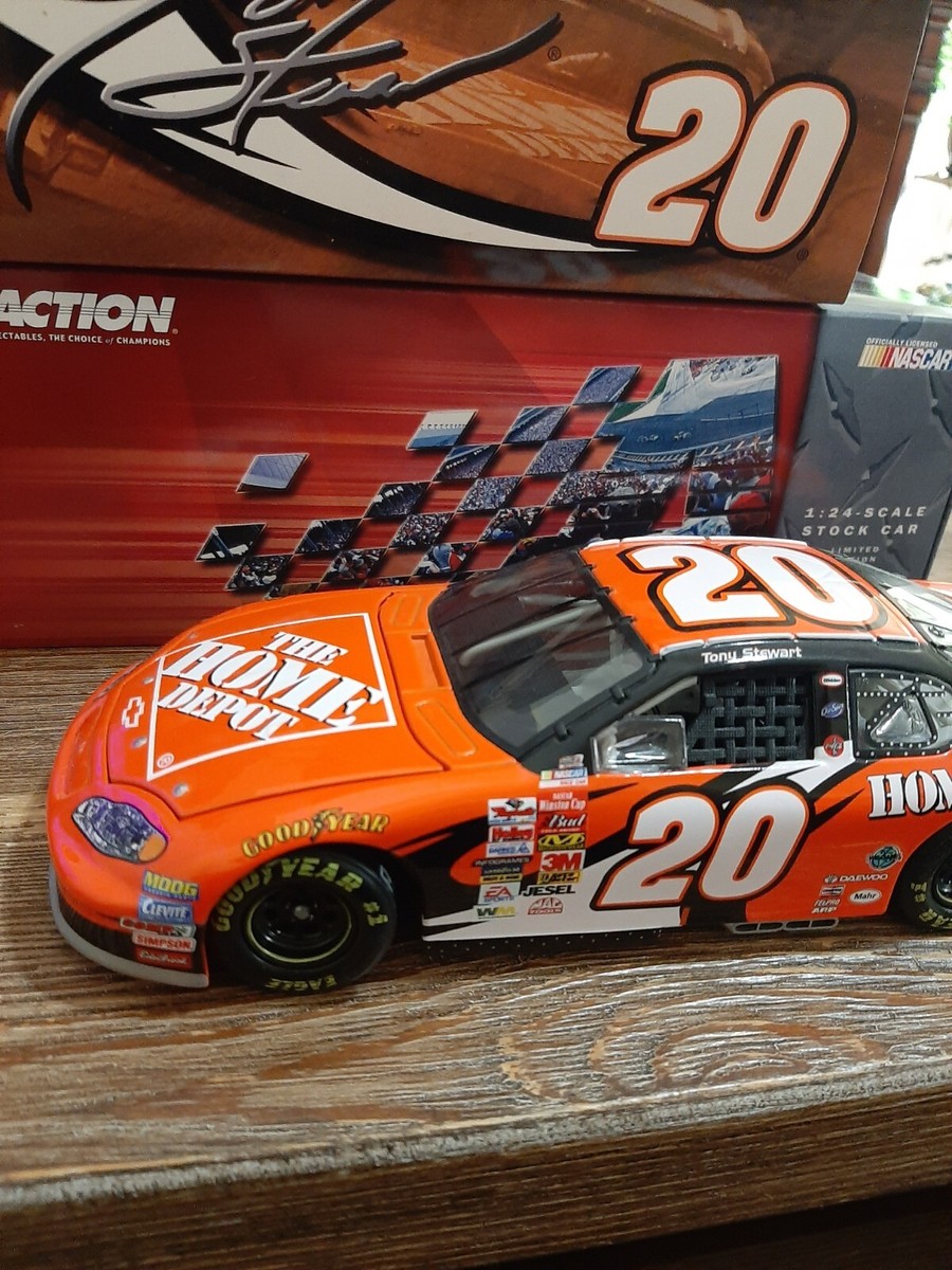 Tony Stewart 2003 Home Depot #20 Chevy Monte Carlo 1/24 NASCAR