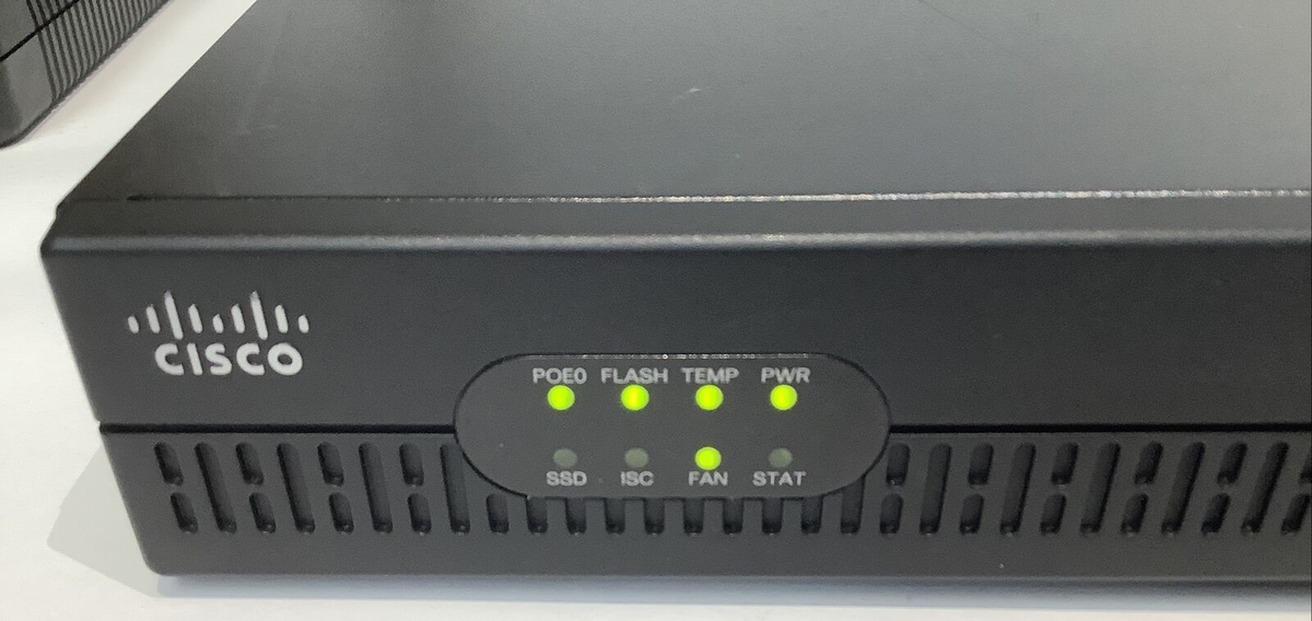 Cisco 4300 Series ルーター model:ISR4331中古 CISCO 4300 SERIES. ISR4331 ISR4331/K9 V05 4331 Integrated