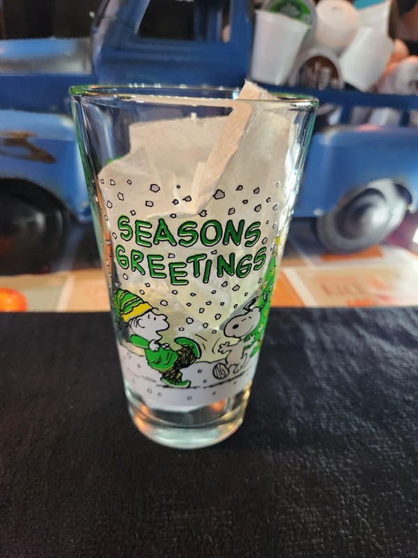 Peanuts -Snoopy And Linus “Seasons Greetings" Glass Tumbler- Christmas 2011