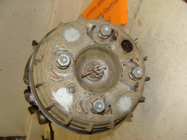 1986 86 HONDA TRX350 D 4x4 Fourtrax right front hub spindle