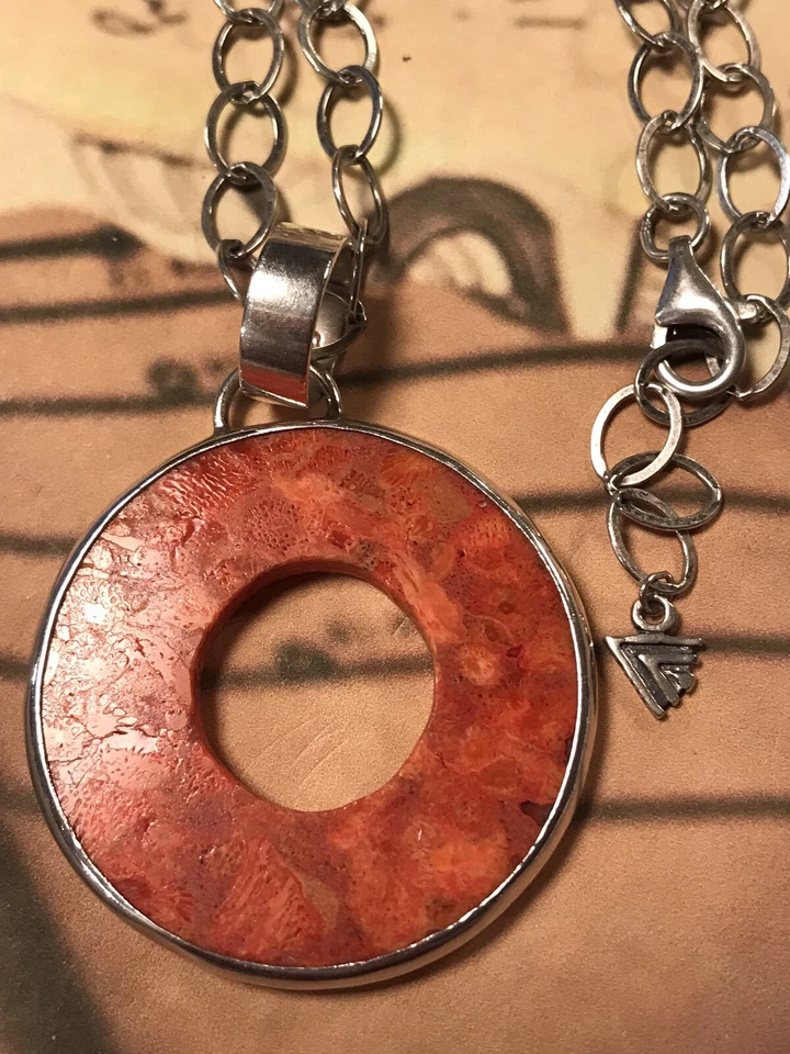 Collar coral esponja Silpada N1564 plata de ley 925 costaba $109 Foto 3 de 4