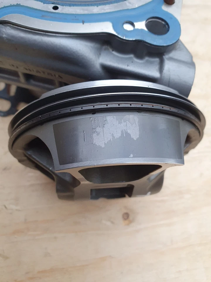 KTM SUPER ADVENTURE 1290 2015 - 2017 CILINDRO DELANTERO CAÑÓN Y PISTÓN Foto 3 de 4