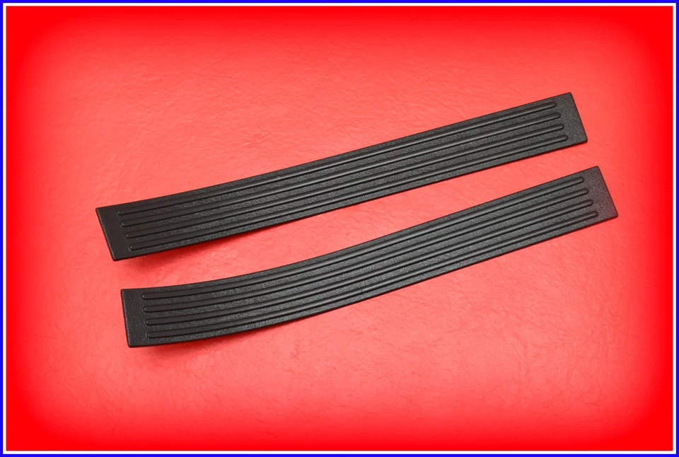 2003–2009 Hummer H2 OEM Rear Door Sill Scuff Plate Trim Cover Set – LH & RH - Image 3 of 4
