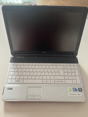 Fujitsu Lifebook A530 Intel Core i3 6GB RAM 240GB SSD 15,6''