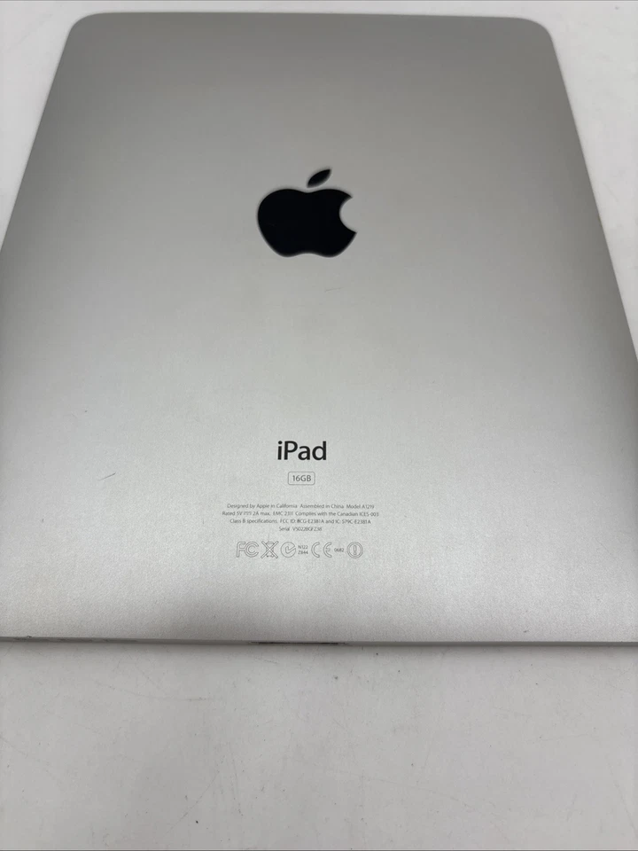 Apple iPad 1ª Generación Modelo A1219 16GB Piezas O Reparación Solo COMO ESTÁ Foto 3 de 3