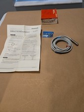 NOS Honeywell Micro Switch 2-wire AC/DC Proximity Sensor Japan FL7M-3T7HD-M