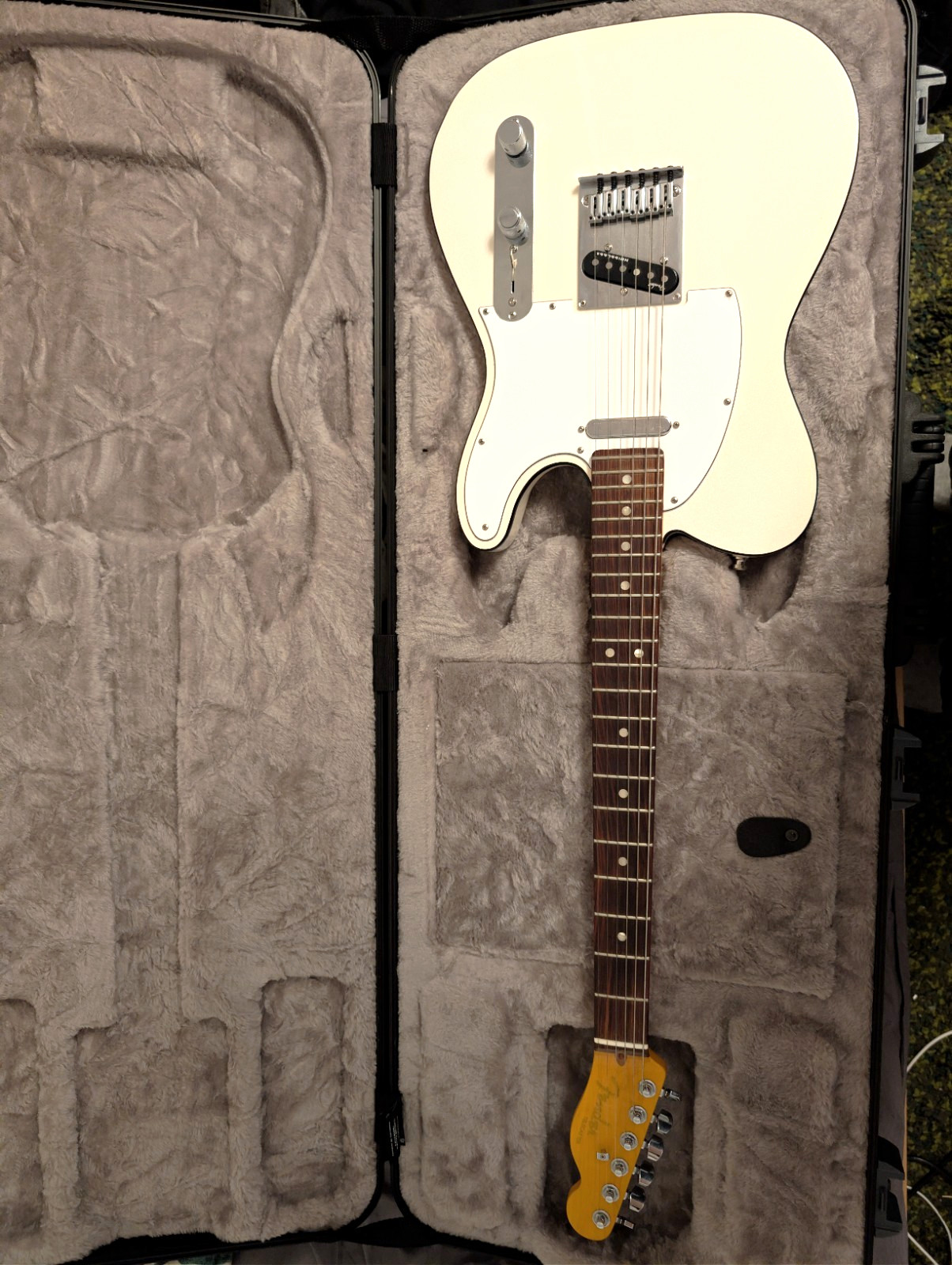 Fender American Ultra Telecaster White 6-String Electric Guitar w/ Hard Case