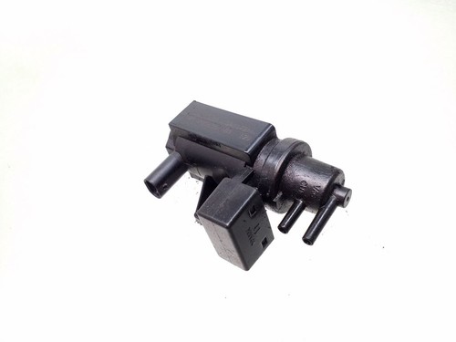 BMW 3 E90 E91 2008 Diesel 120kW Turbolader Druckwandler Magnetventil 7805391