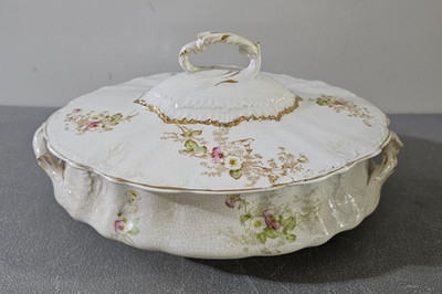 Vintage EPP Co. Porcelain Serving Bowl with Lid - Floral Design