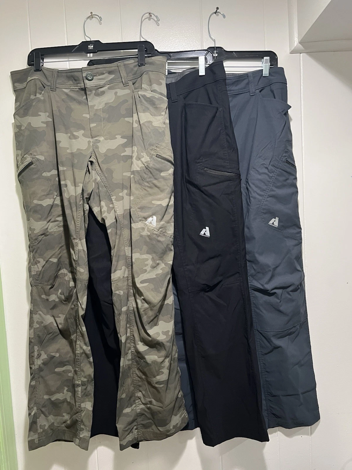 Eddie Bauer First Ascent Men’s Guide Pro Pants 35x32 Lot Of 3 Hiking Trekking
Opens in a new window 