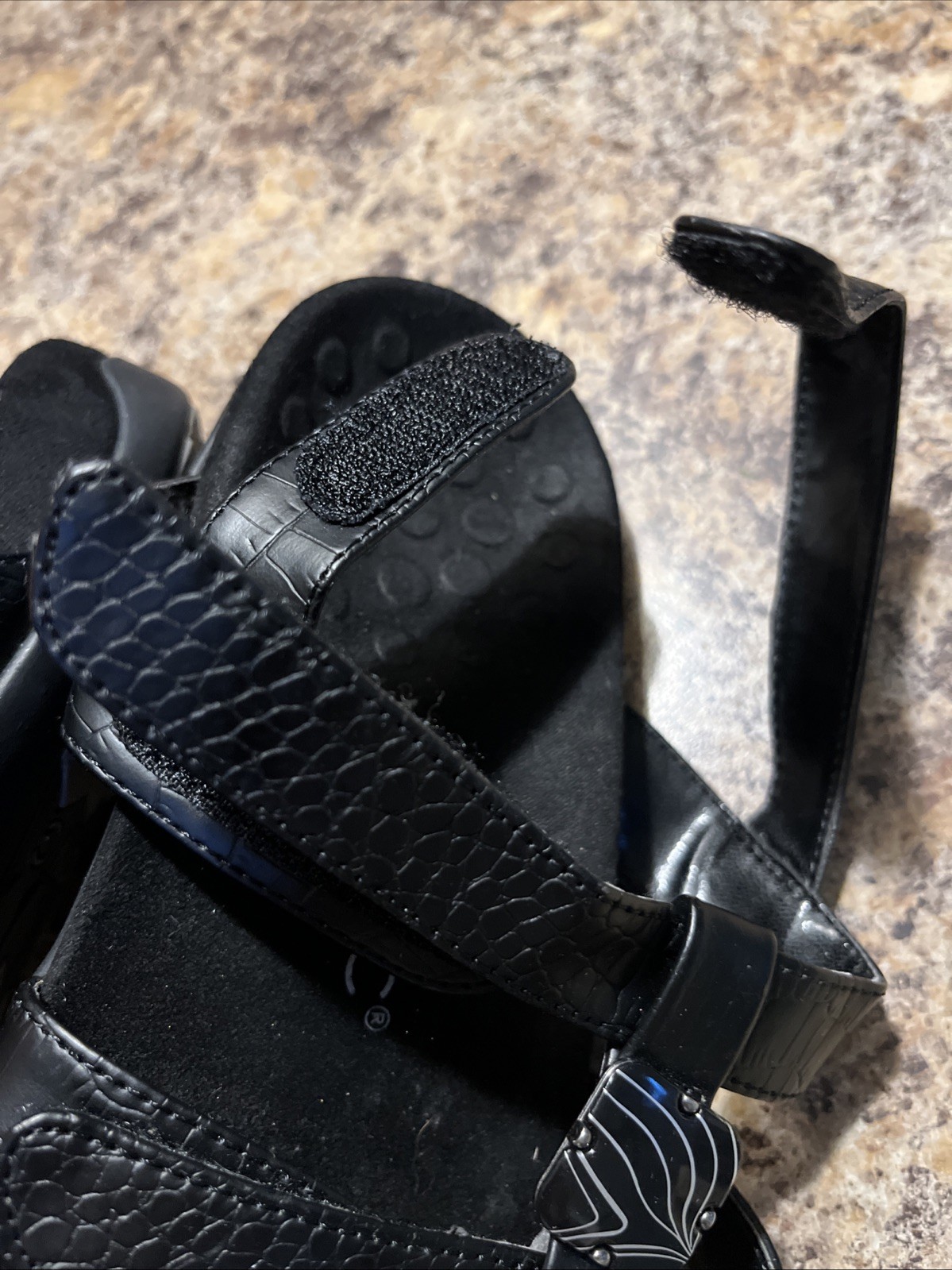 Vionic Amber Amber Women's Adjustable Orthotic Sa… - image 8