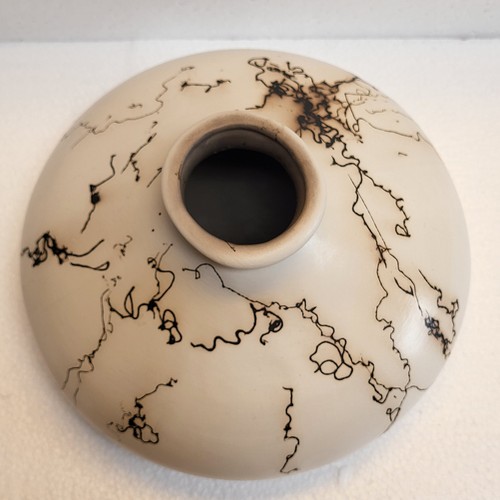 Horsehair Pottery Vase 6x4" Signed Southwestern Native American Made in USA - Picture 4 of 8