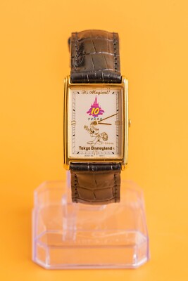Seiko Tokyo Disneyland 1993 Ref.V501-5G40 36x26mm Gold Plated Mens