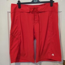 Nike ACG Women's Femme Red Shorts size 16