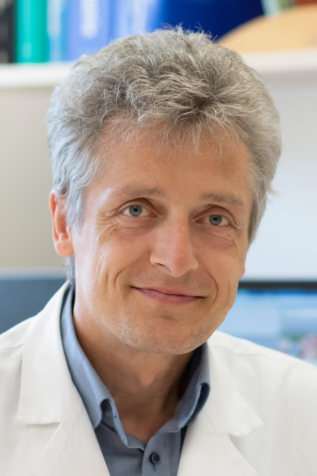 Thumbnail - Ein Baby Bauch Holm Schneider