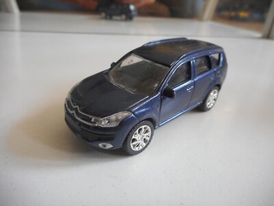 Noreve Citroen C-Crosser in Dark Blue on 1:64