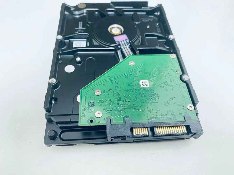 Seagate ST1000DX001 3.5" SSHD 1TB 7200RPM SATA 8GB SSHD Solid State Hybrid Drive - Image 2 of 4