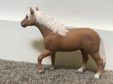 LIKE NEW Schleich 13618 - Palomino Stallion Horse - retired model - Ref: PUB