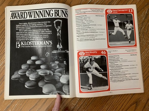 Major League Baseball Scorecards And Yearbooks Each Sold Separately - Picture 235 of 306