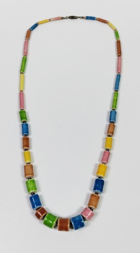 Collar de cuentas de cerámica graduada vintage colorido 22,5" de largo - Imagen 2 de 4