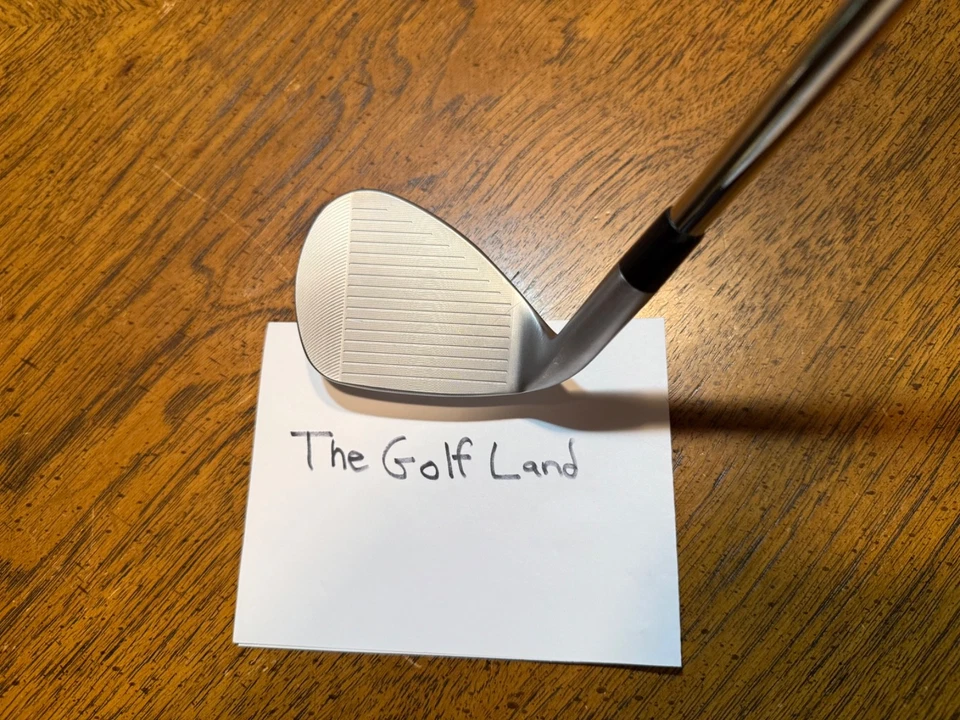 New Tour Edge Exotics Wingman Sand Wedge 54° Loft 14° Bounce RH - Image 2 of 4