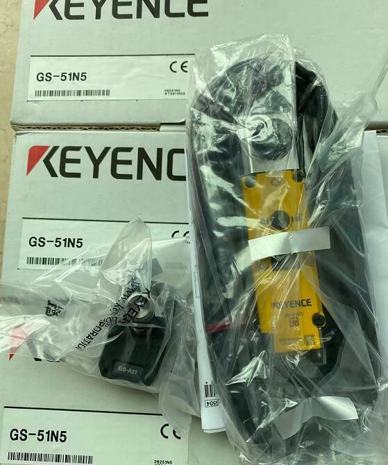 One KEYENCE GS-51N5 Safety Door Sensor GS-51N5 New In Box