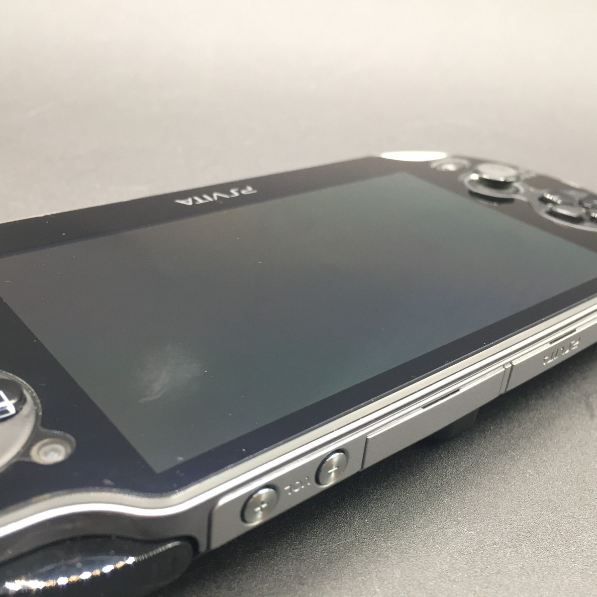 Excellent】Sony PS Vita PCH-1100 Crystal Black 3G/Wi-Fi