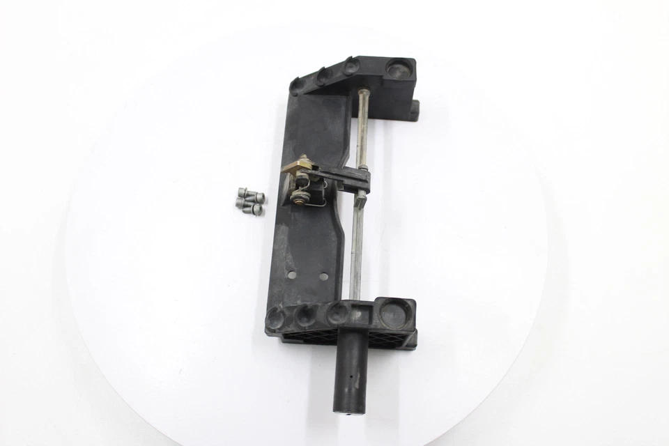 00 BMW R1100R OEM CONJUNTO DE BLOQUEO DE PESTILLO DE ASIENTO DE PASAJERO TRASERO Foto 3 de 4