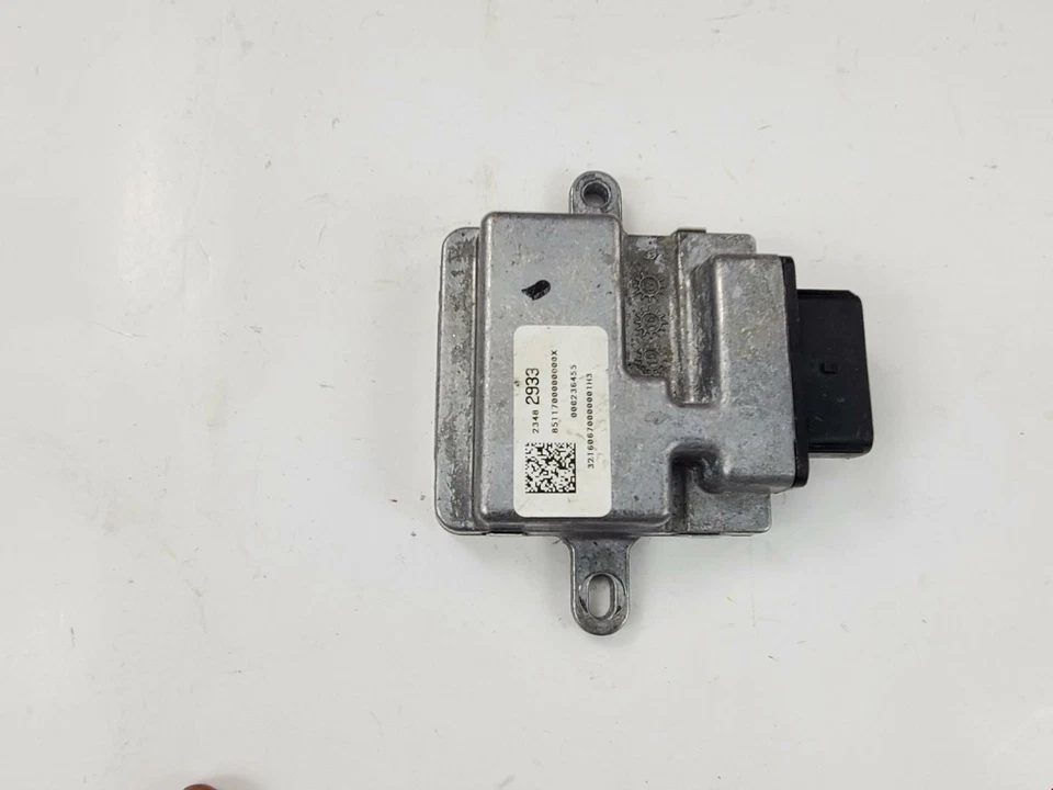 2015-2017 Chevrolet Equinox Fuel Pump Control Module 2348 2933 OEM - Image 3 of 4